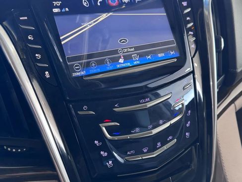Used 2019 Cadillac Escalade Luxury image 37
