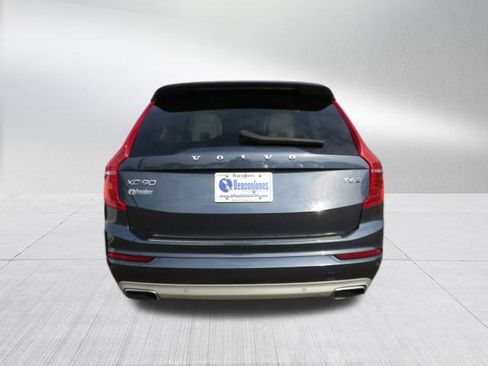 Used 2020 Volvo XC90 T6 Momentum w/ Protection Package Premier image 7