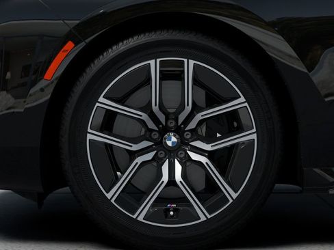 New 2026 BMW 760i xDrive w/ Executive Package image 7