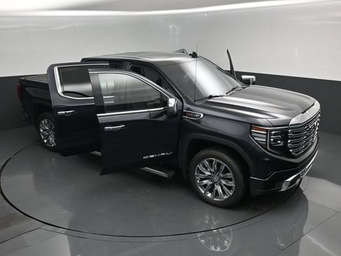 Used 2023 GMC Sierra 1500 Denali w/ Denali Reserve Package AWD/4WD image 19