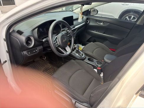 Used 2020 Kia Forte LXS image 6