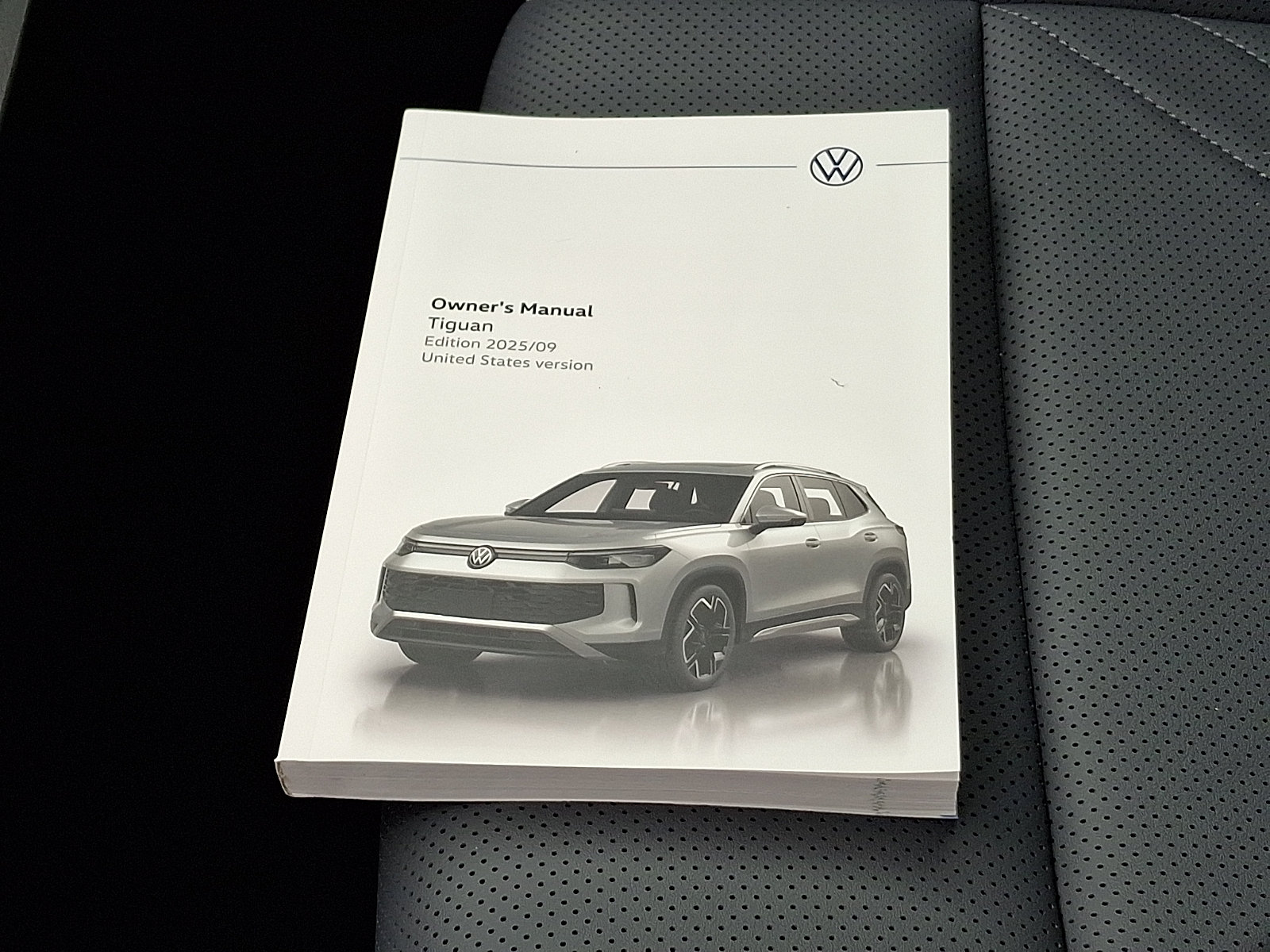 Certified 2026 Volkswagen Tiguan SE AWD/4WD image 24