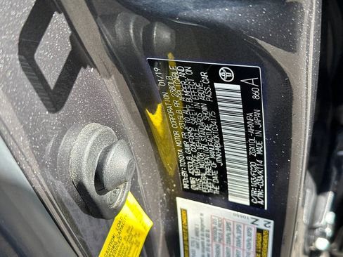 Used 2019 Toyota C-HR LE FWD image 31