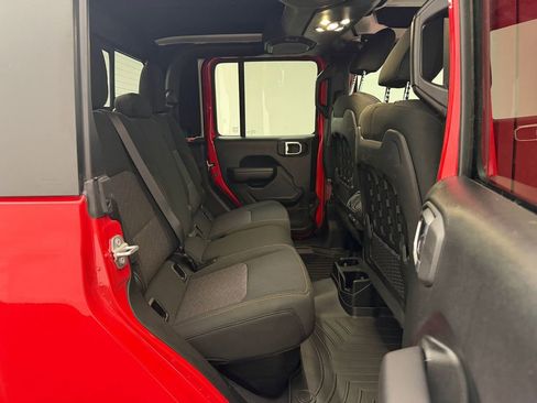 Used 2021 Jeep Gladiator Mojave AWD/4WD image 22