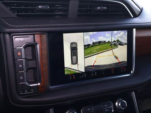Used 2024 GMC Yukon Denali Ultimate AWD/4WD image 35