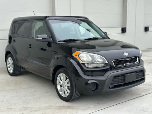 Used 2013 Kia Soul + w/ Audio Pkg image 7