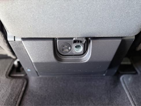 Used 2023 Ford F150 XLT image 31