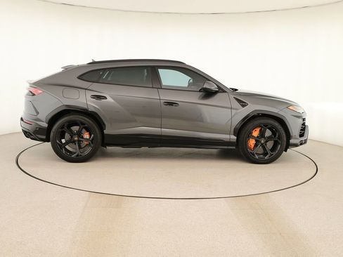 Used 2020 Lamborghini Urus image 8