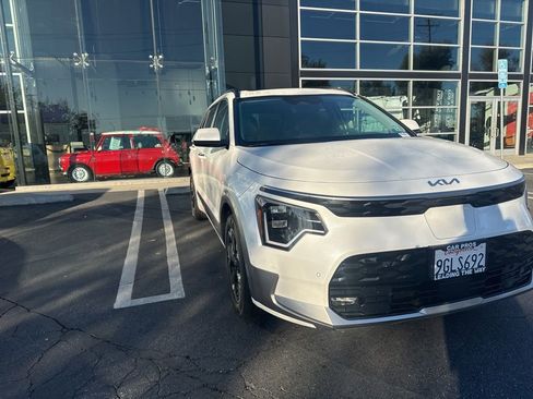 Used 2023 Kia Niro Wave image 7