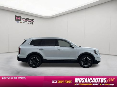 Used 2024 Kia Telluride S AWD/4WD image 8