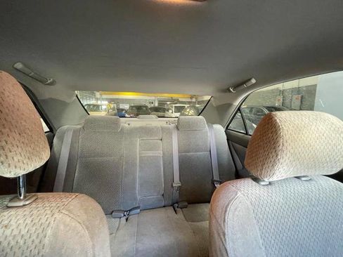 Used 2004 Toyota Camry LE image 31