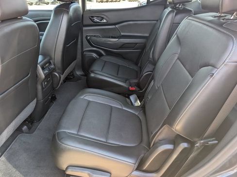 Used 2020 GMC Acadia SLT w/ Premium Package FWD image 26