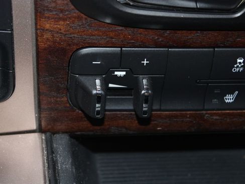 Used 2017 RAM 1500 Laramie Longhorn image 29