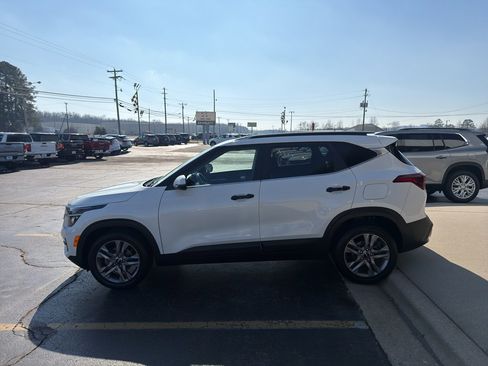 Used 2022 Kia Seltos S image 8