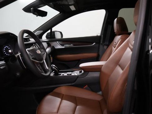 New 2026 Cadillac XT5 Sportv w/ LPO, Onyx Lite Package AWD/4WD image 11