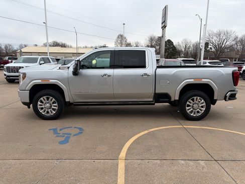 Certified 2023 GMC Sierra 2500 Denali w/ Denali Ultimate Package image 3