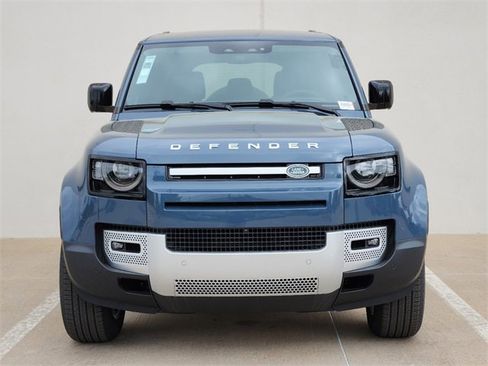 New 2024 Land Rover Defender 110 S image 2