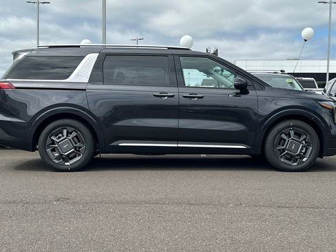 New 2026 Kia Carnival SX FWD image 4
