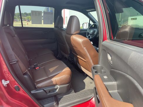 Used 2024 Honda Passport EX-L image 27