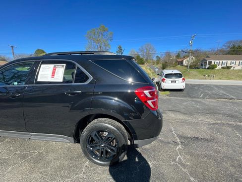 Used 2017 Chevrolet Equinox LT w/ Midnight Edition image 5
