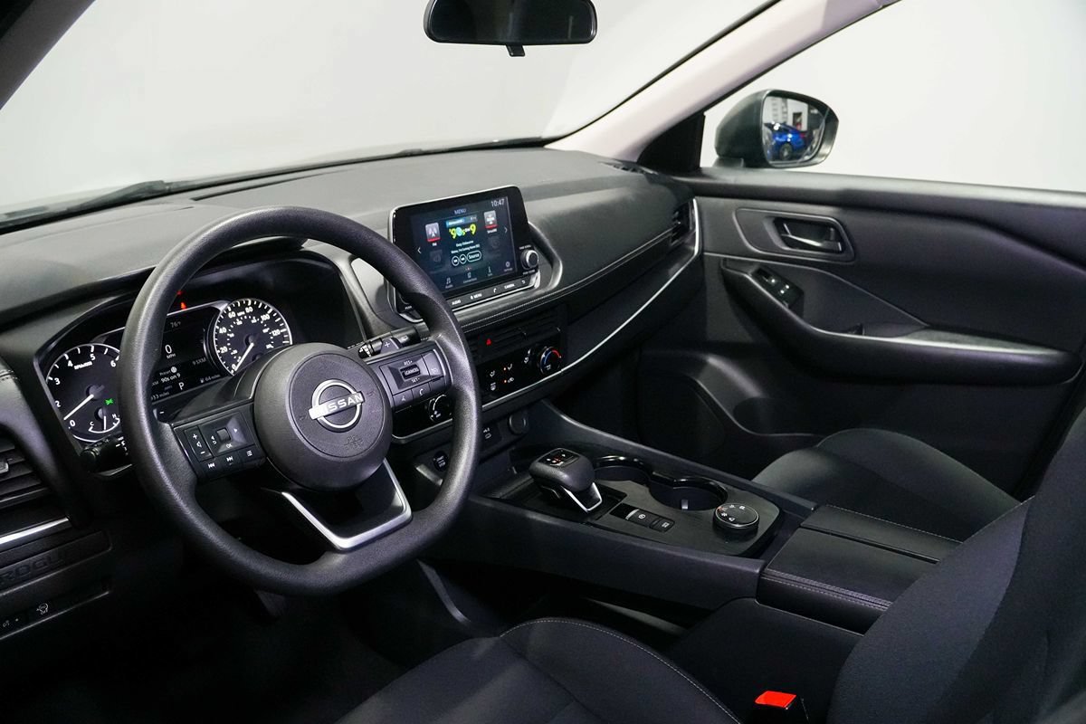 Used 2024 Nissan Rogue S AWD/4WD image 15