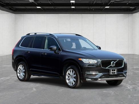 Used 2016 Volvo XC90 T6 Momentum w/ Vision Package AWD/4WD image 3