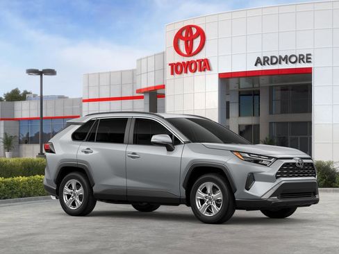 New 2025 Toyota RAV4 XLE image 29