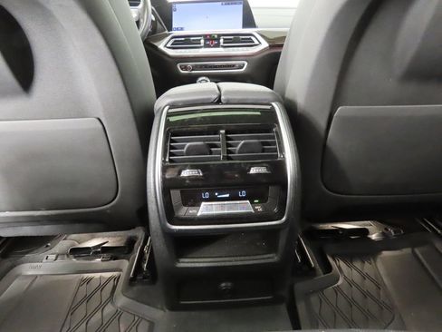 Used 2019 BMW X5 xDrive40i AWD/4WD image 30