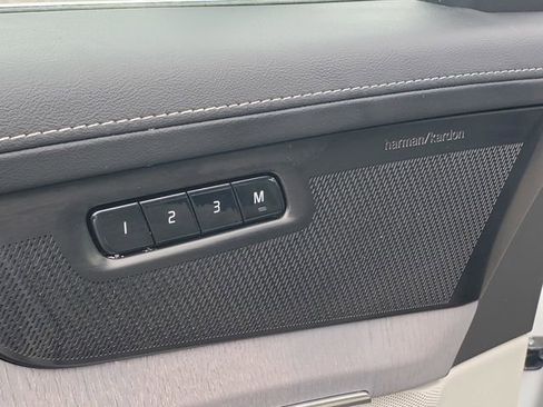 New 2026 Volvo XC90 B6 Ultra w/ Protection Package Premier AWD/4WD image 11
