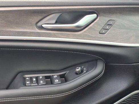 New 2026 Jeep Grand Cherokee L Limited AWD/4WD image 13