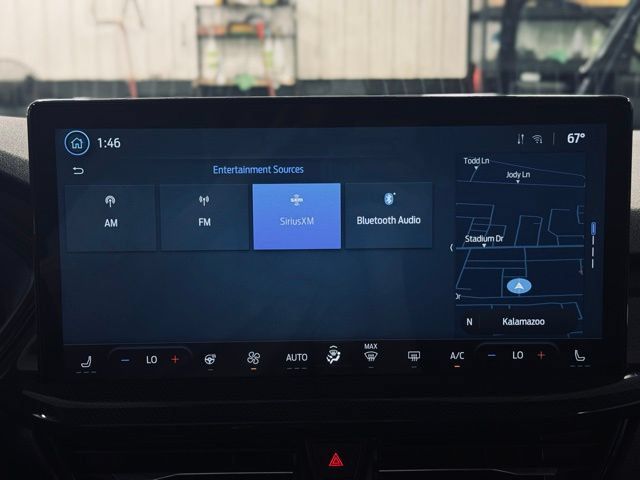 Used 2024 Ford Escape ST-Line w/ Tech Pack #1 AWD/4WD image 33