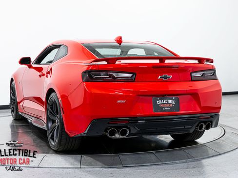 Used 2016 Chevrolet Camaro SS RWD image 16