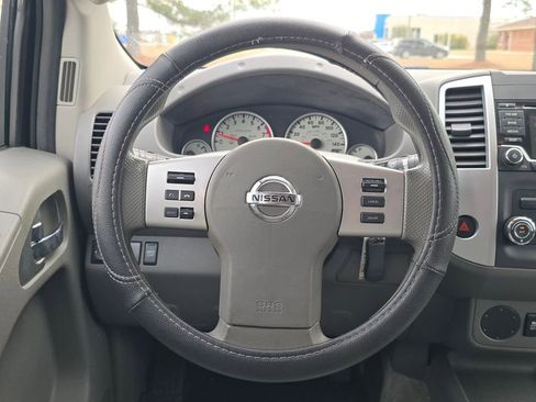 Used 2015 Nissan Frontier Desert Runner image 14