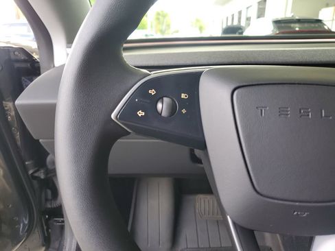 Used 2025 Tesla Model 3 Long Range RWD image 22