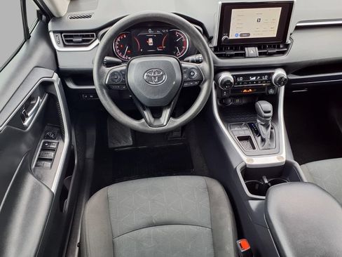 Used 2025 Toyota RAV4 XLE FWD image 6