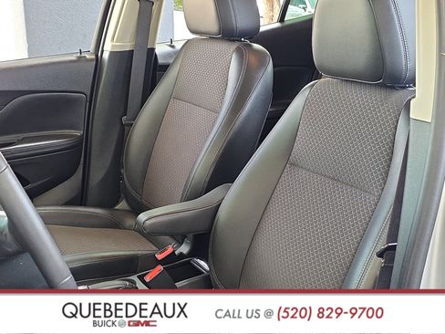 Used 2021 Buick Encore Preferred w/ Safety Package II FWD image 12