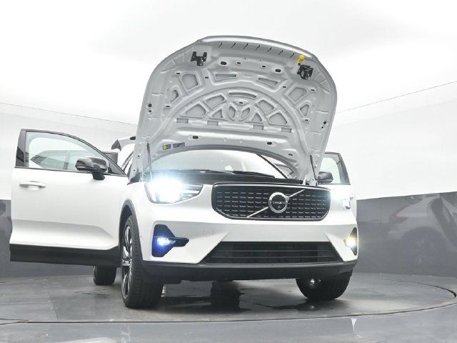 New 2026 Volvo XC40 B5 Plus w/ Climate Package AWD/4WD image 53