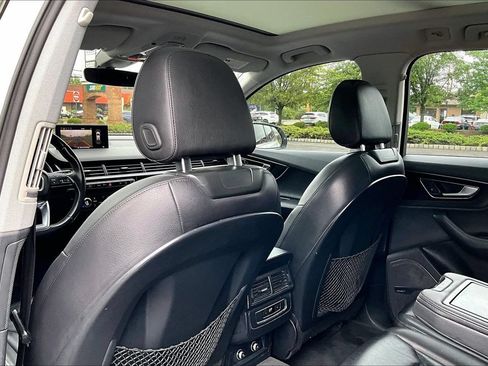 Used 2018 Audi Q7 3.0T Premium Plus AWD/4WD image 18