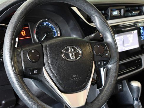Used 2017 Toyota Corolla LE FWD image 23