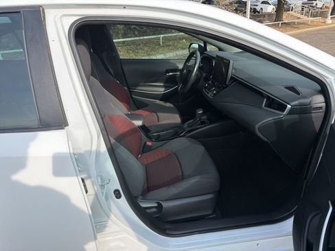Used 2024 Toyota Corolla SE image 31