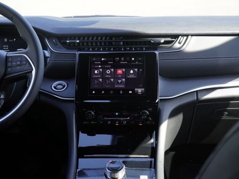 New 2026 Jeep Grand Cherokee L Laredo AWD/4WD image 27