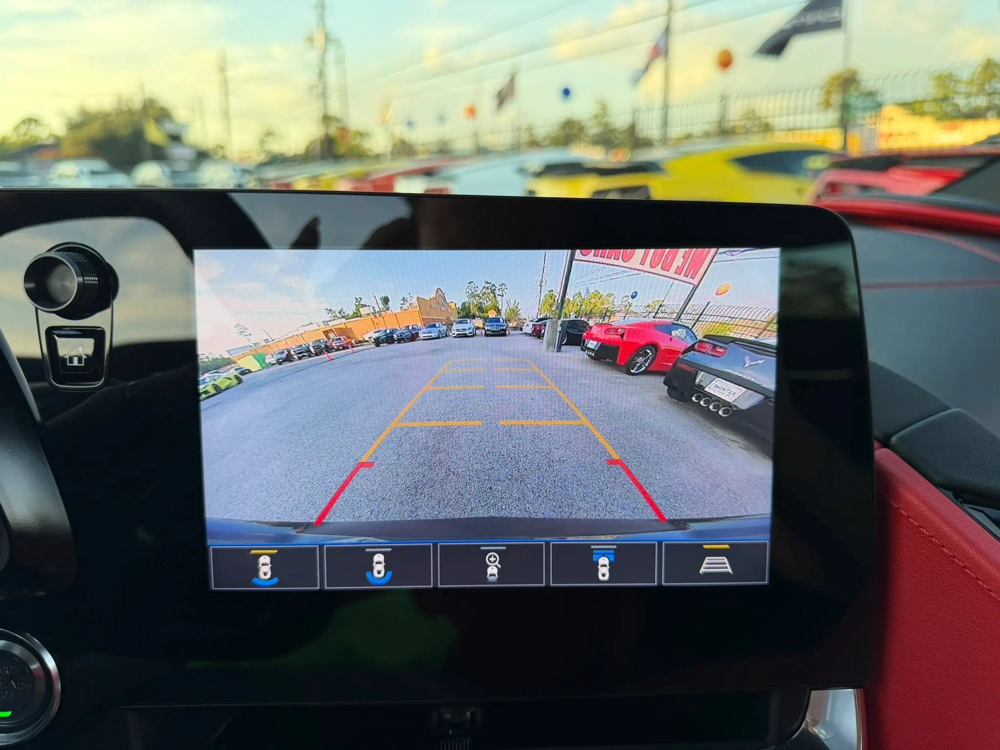 Used 2020 Chevrolet Corvette Stingray Preferred Cpe w/ 2LT Preferred Equipment Group RWD image 33