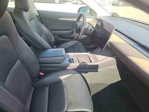 Used 2023 Tesla Model 3 Performance image 9