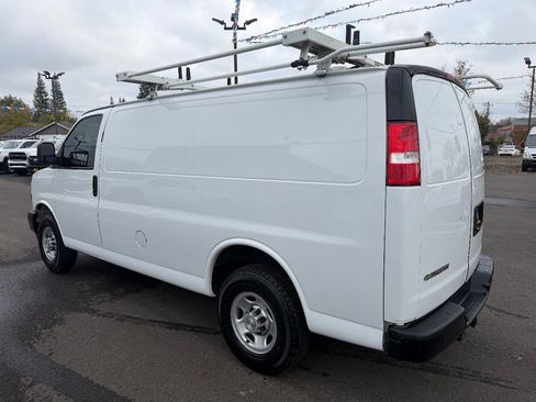 Used 2021 Chevrolet Express 2500 w/ Driver Convenience Package image 7