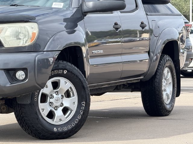 Used 2012 Toyota Tacoma 4x4 Double Cab w/ TRD Off-Road Pkg image 11