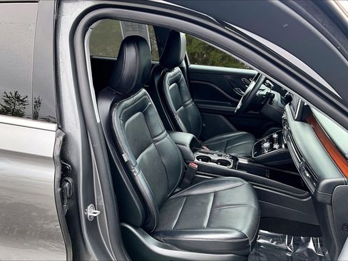 Used 2022 Lincoln Corsair Reserve w/ Sport Package image 29