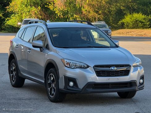 Used 2018 Subaru Crosstrek 2.0i Premium image 3