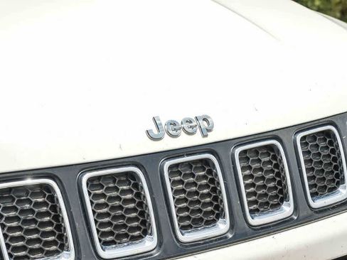 Used 2019 Jeep Compass Sport AWD/4WD image 5