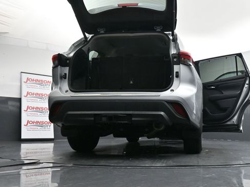 Used 2022 Toyota Highlander XLE image 50