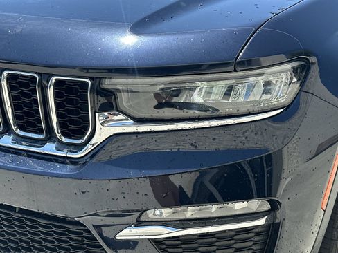 Used 2022 Jeep Grand Cherokee Limited 4xe w/ MOPAR Finishing Package AWD/4WD image 11